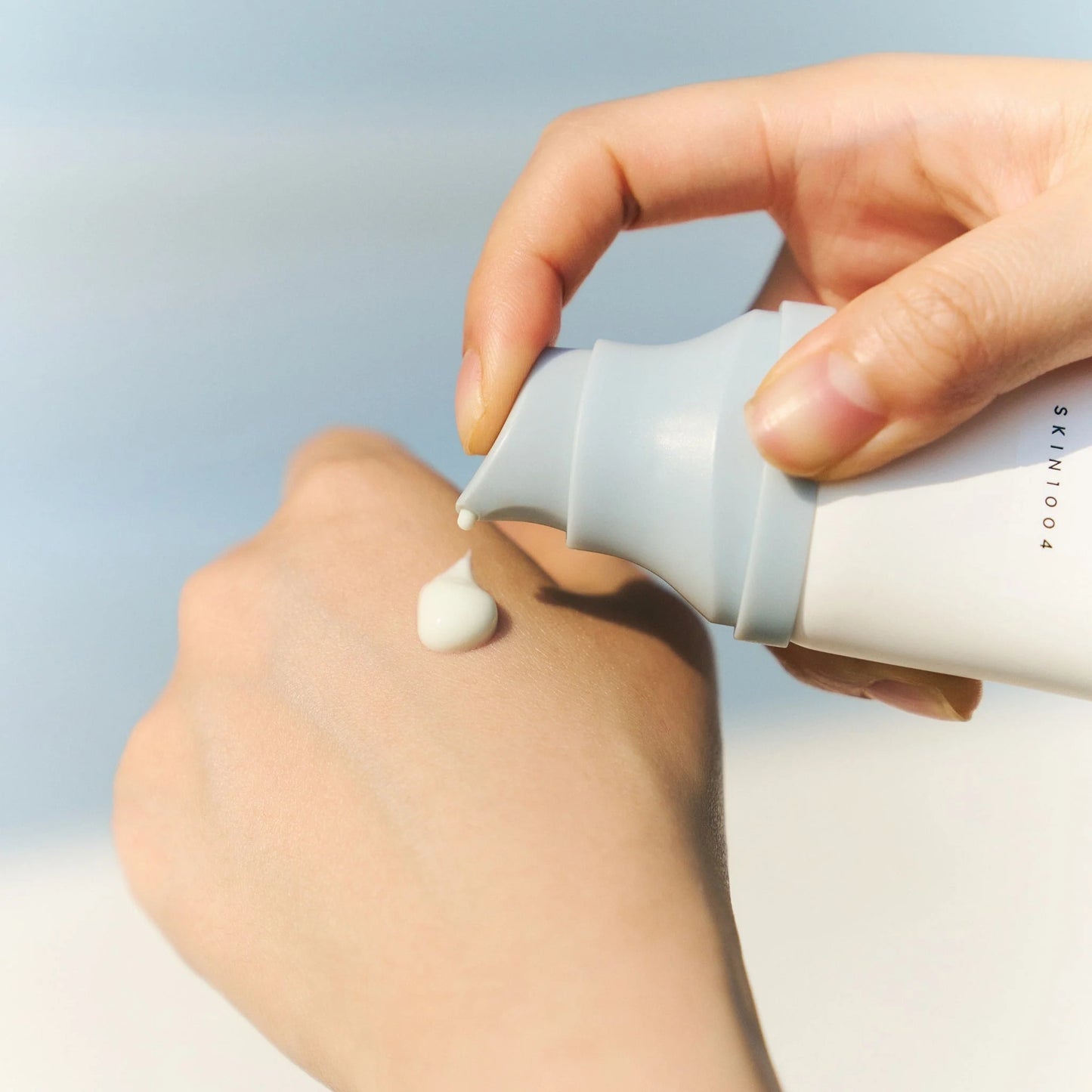 SKIN1004 - Madagascar Centella Hyalu-Cica Water-Fit Sun Serum SPF50+ PA++++ - 50ml